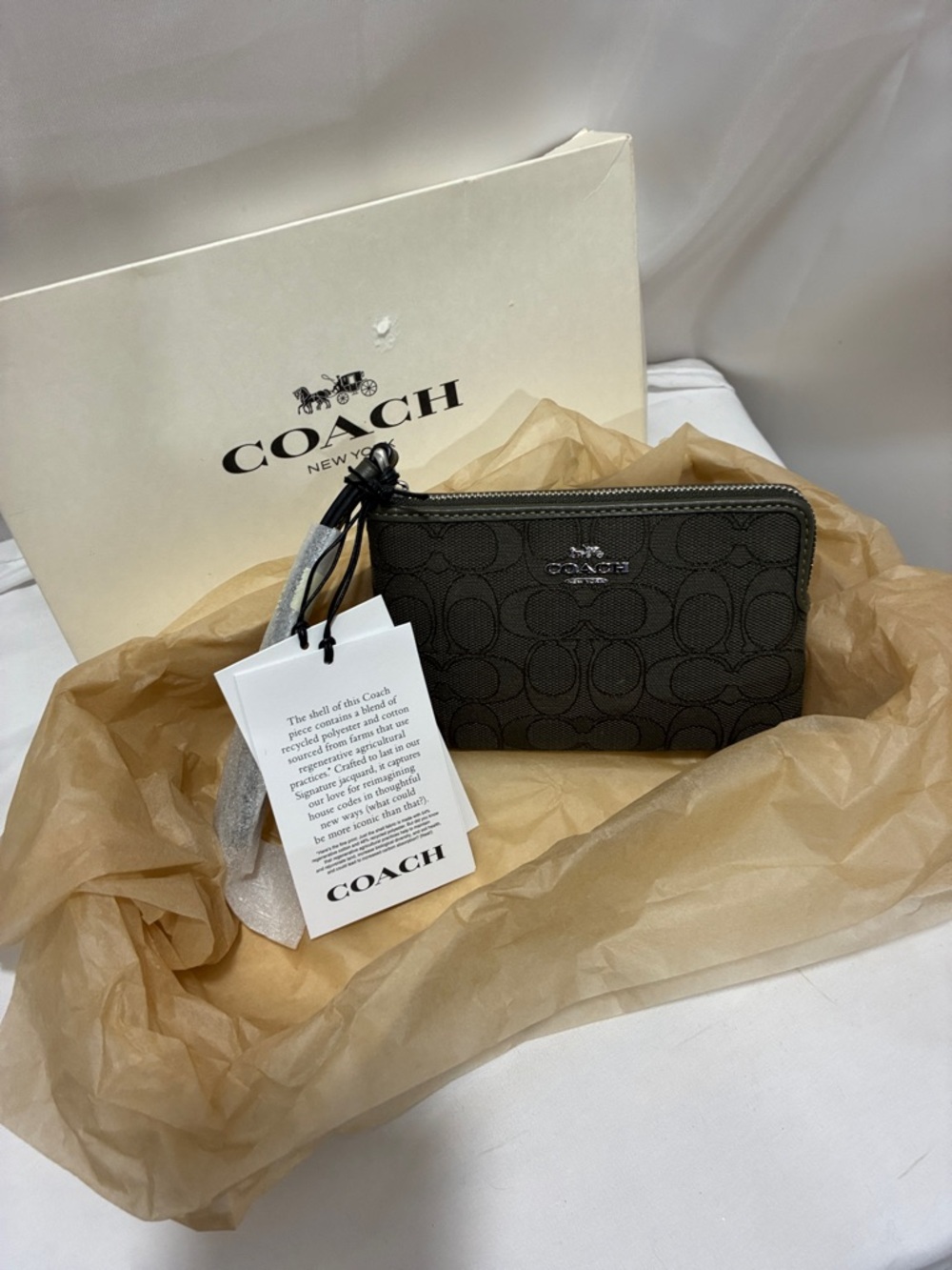 Coach Black Signature Zip Wristlet NWT - Picture 3 of 5